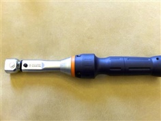 Torque Wrench with setting scale-automatic triggering