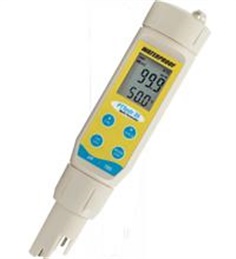 เครื่องวัดค่าความเป็นกรด-ด่าง (pH), TDS และอุณหภูมิ แบบปากกากันนำ รุ่น PTTestr35 