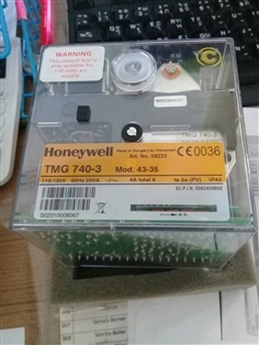 " Satronic" Control Box: TMG 740-3 Mod.43-35 110V  ( Honeywell )
