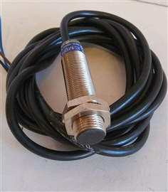 Telemecanique  XS1M12 Proximity Switch