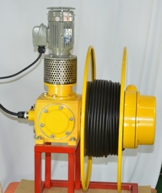 เคเบิล รีล Cable Reel (เครื่องม้วนเก็บสายไฟอัตโนมัติ)
