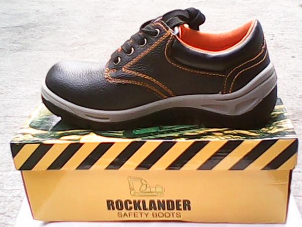 รองเท้าเซฟตี้ 8901รุ่นใหม่ล่าสุด!,รองเท้าเซฟตี้ ,ROCKLANDER,Plant and Facility Equipment/Safety Equipment/Foot Protection Equipment