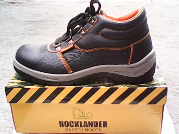 รองเท้าเซฟตี้หุ้มข้อ 8902 รุ่นใหม่ล่าสุด!,รองเท้าเซฟตี้ ,ROCKLANDER,Plant and Facility Equipment/Safety Equipment/Foot Protection Equipment