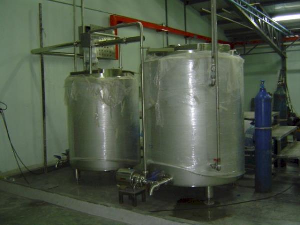 ถังสแตนเลสสำหรับเก็บผลิตภัณฑ์( Stainless steel tank ),tank , sanitary tank , stainless steel tank,w2k,Machinery and Process Equipment/Tanks