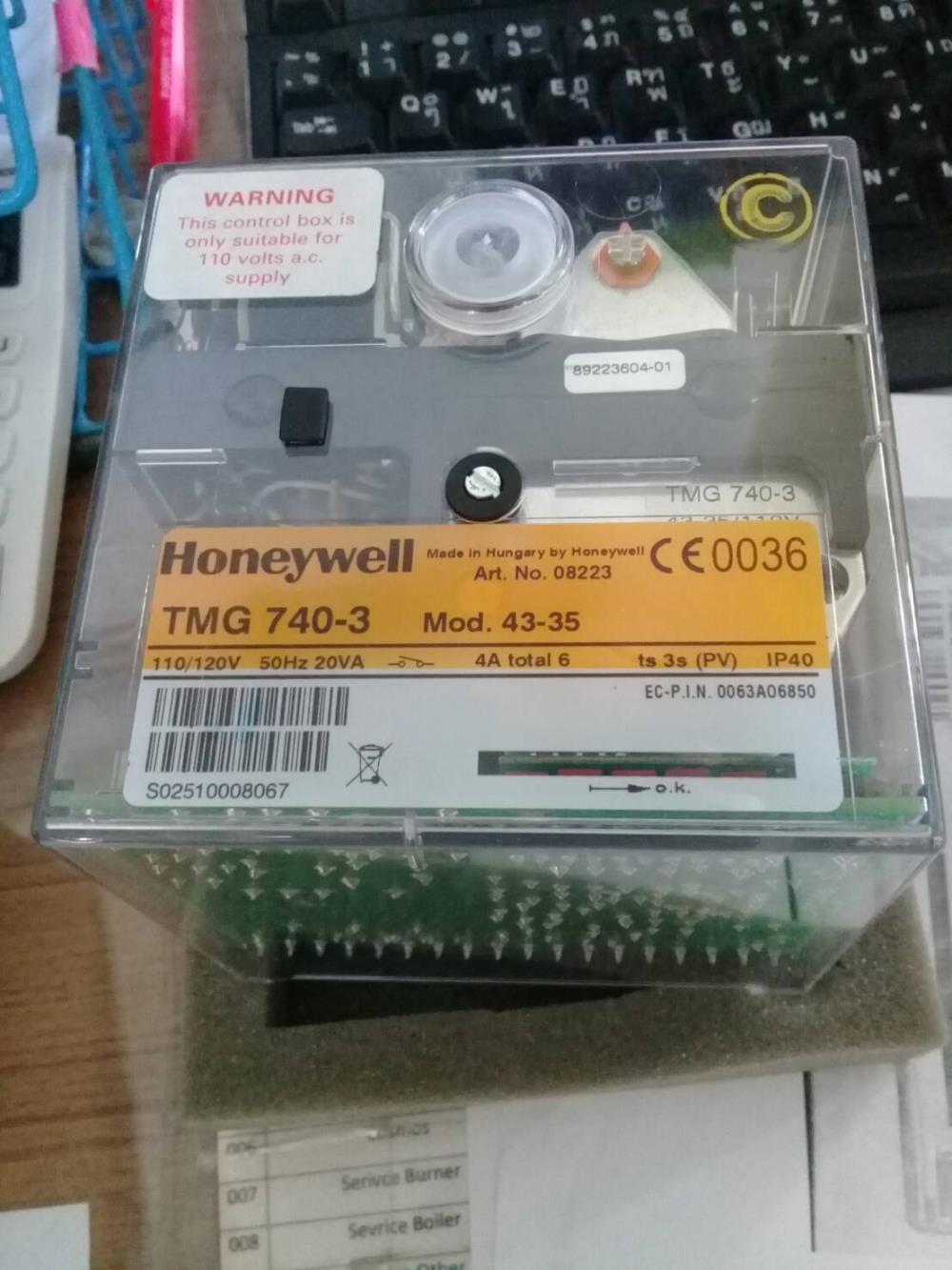 " Satronic" Control Box: TMG 740-3 Mod.43-35 110V  ( Honeywell ),"Satronic" Control Box: TMG 740-3 Mod.43-35 110V  ( Honeywell ),Satronic ,Honeywell,Instruments and Controls/Controllers