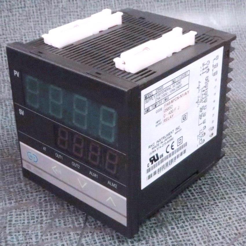RKC LE100 Temperature Controller ,RKC Instrument  , Controller  , Temperature Controller.,RKC Instruments,Instruments and Controls/Controllers