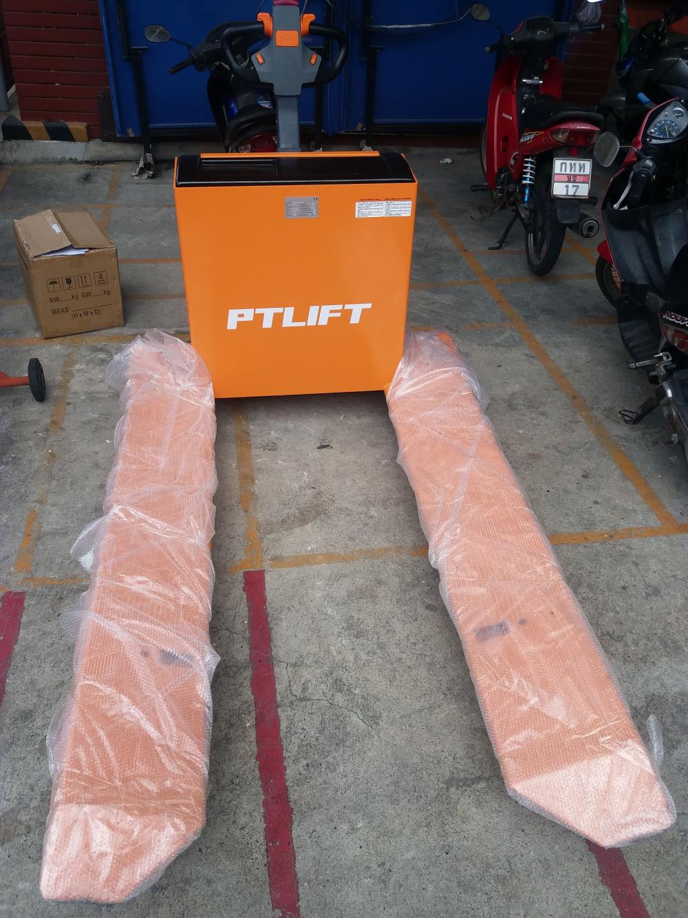 ELECTRIC PALLET ROLL TRUCK,รถยกม้วนกระดาษ ELECTRIC PALLET ROLL TRUCK,PT-LIFT,Tool and Tooling/Other Tools