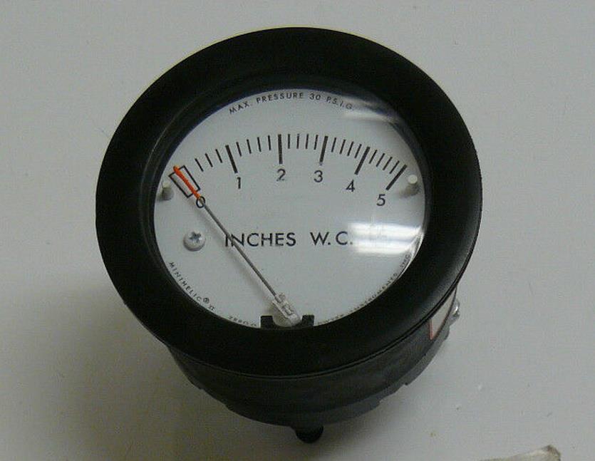 Dwyer 2-5005 Differential Pressure Gauge