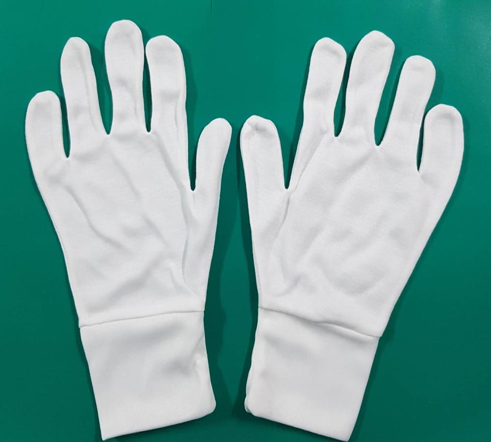 ถุงมือเชียร์สีขาว ต่อข้อ ถุงมือผ้าทีซี 100% สีขาว ต่อข้อ ถุงมือผ้ายืดสีขาว เนื้อผ้านุ่มละเอียด สวมใส่ง่าย สำหรับสวมใส่ทำงานในโรงงานอุตสาหกรรมทุกประเภท โรงงานไฟฟ้า อิเลคทรอนิคส์ ใส่เชียร์กีฬา