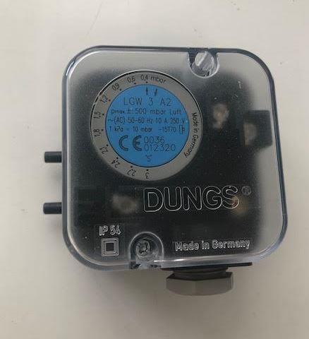 Dungs pressure switch LGW 3 A2  Riello 3007423,LGW 3 A2,Dungs,Instruments and Controls/Switches