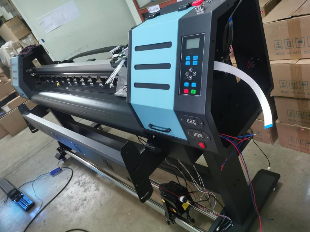 เครื่องพิมพ์คุณภาพดีๆ ราคาโรงงาน หน้ากว้าง 1.80 เมตร หัวพิมพ์ Epson