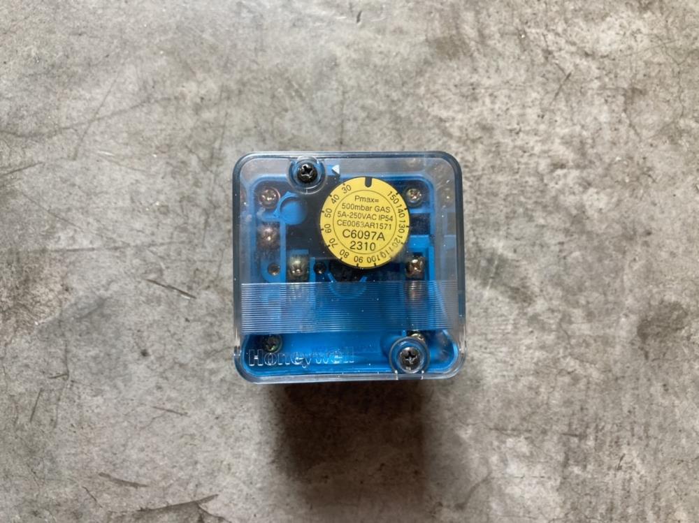 Honeywell C6097A2310,Honeywell Pressure Switch  C6097A 2310,Honeywell C6097A2310,Instruments and Controls/Switches