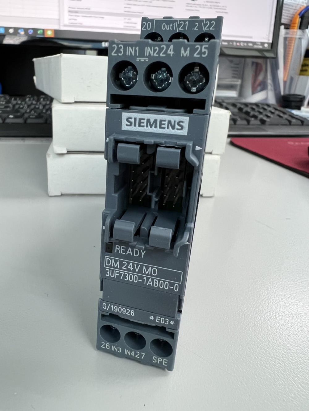 Siemens 3UF7300-1AB00-0 Digital module,Siemens 3UF7300-1AB00-0 Digital module Digital module, 4 inputs and 2 relay outputs, input voltage 24 V DC, relay outputs monostable, max. 2 digital modules, for SIMOCODE pro V basic unit,Siemens 3UF7300-1AB00-0 Digital module,Automation and Electronics/Access Control Systems
