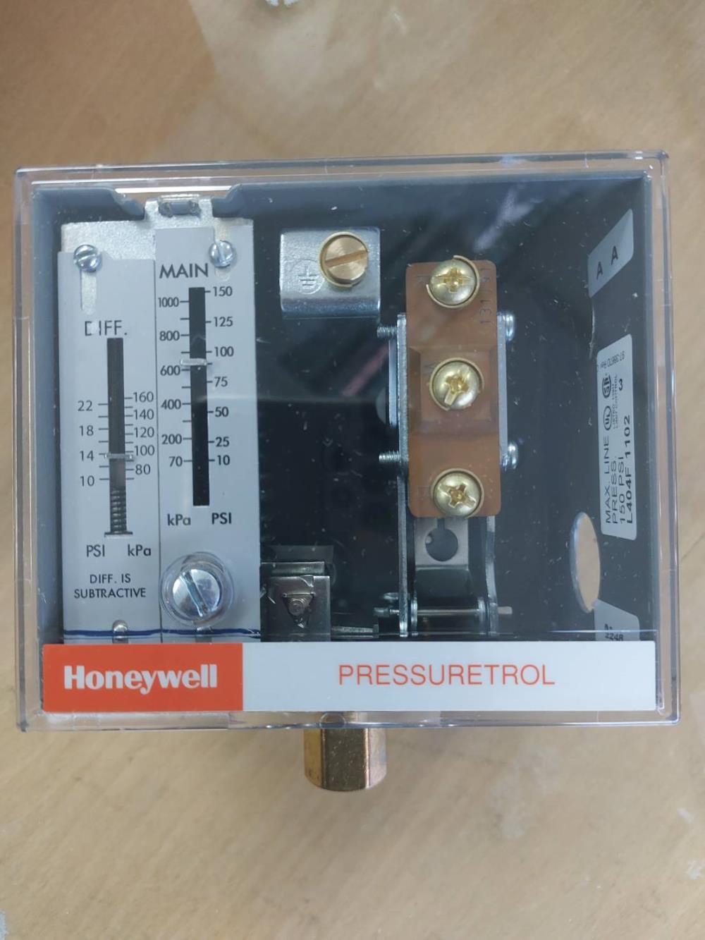 Pressure Switch "Honeywell" L404F 1102,Pressure Switch "Honeywell" L404F 1102,Pressure Switch "Honeywell" L404F 1102,Instruments and Controls/Switches